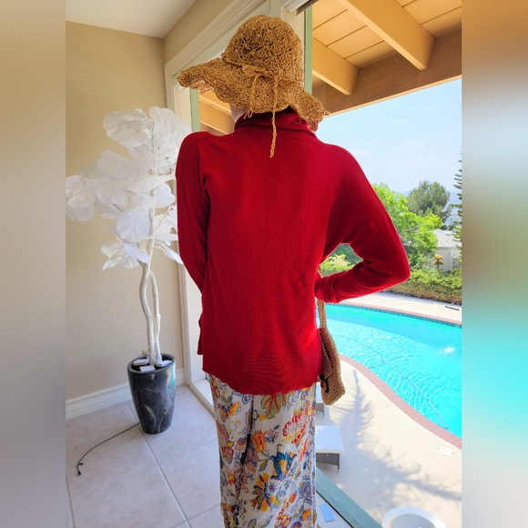 Jones and Co pullover - Picture 2 of 6